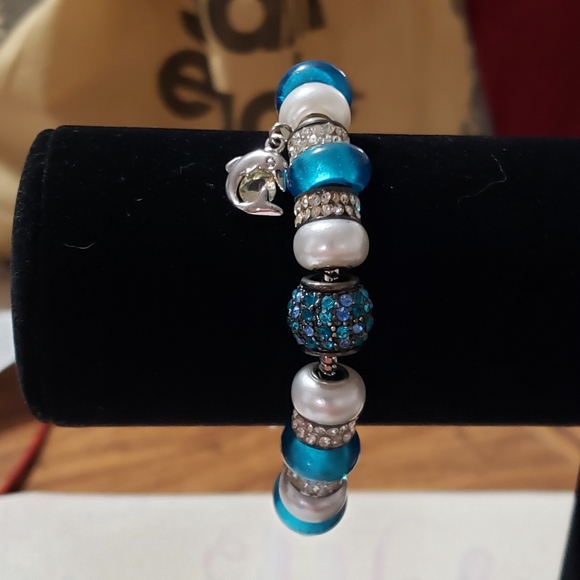 Bella Perlina Turquoise and Pearl Beads Bracelet - Picture 2 of 10